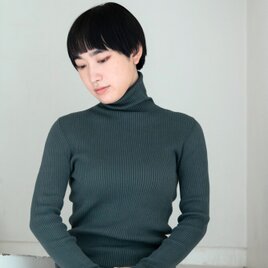 【榊(サカキ)染め】Organic Cotton無縫製　Cuff borderリブタートルセーター