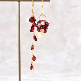 14kgf/アクアマリンx七色天然石ピアス | iichi 日々の暮らしを