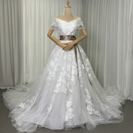 ウェディングベアー Reem Acra（リーム アクラ）ロングスリーブのAライン