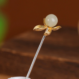 ハクモクレンのかんざし - 風に揺れる花びらを見事に再現 K195