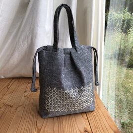 刺し子の巾着型バッグ