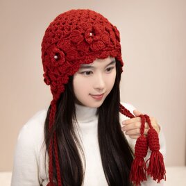 手編み【Lady's】オシャレな手編み（二重編み）　フリンジ付き帽　アカ