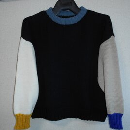 クルーネックのカラフルセーター