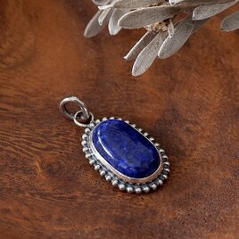 ～幸運の石～ラピスの粒飾りペンダント　天然石アクセサリー　一点物　ペンダントトップ　macari