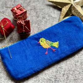 手刺繍のペンケース（小鳥）