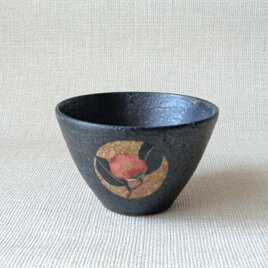 碗（金銀彩紅椿d）