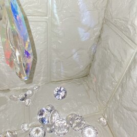 光を届けるサンキャッチャードロップ型