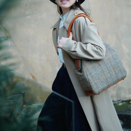 「ウール×革の組み合わせ」がま口バッグ｜秋冬 2WAYトート｜手提げ・肩掛け対応