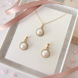 ジャパンヴィンテージパールのネックレスとピアス（イヤリング）｜入学式・卒業式・結婚式の装いに