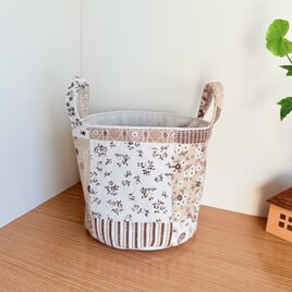 YUWAパッチワークのバケツ型小物入れ（ブラウン）