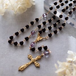 １月誕生石ガーネット×チェコビーズのロザリオ