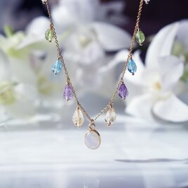 6種の宝石による虹の色のネックレス　～Psyche