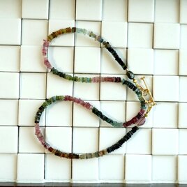 マルチカラートルマリン（スクエアロンデル）のカラーグラデーションネックレス