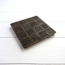 木彫プレート 栗(クリ) 墨染め