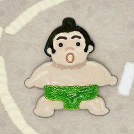 ごっつぁんです!ちゃんこ番お相撲さん•七宝焼帯留め（ブローチ金具に変更可）