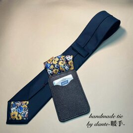 【限定】1点物　グリーン　花柄　　チーフ　本革　レザー　イタリア生地　プレゼント　ネクタイ　ギフト