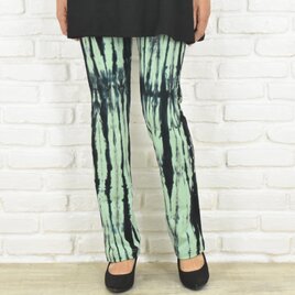 【大きいサイズ】驚きの穿き心地！ユニークなタイダイ柄ストレートストレッチロングパンツ　グリーン＆ブラック