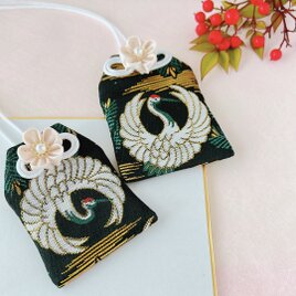 （鶴）元巫女が作る花のお守り袋