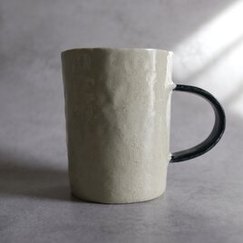 マグカップ　アイボリーとネイビー B