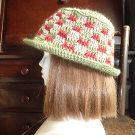 グリーンのバケットハット