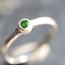 【タイのお土産】「アラジン」のツァボライトガーネット・シルバーリング【翠榴】