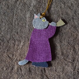 革オーナメント　角笛吹く猫　紫