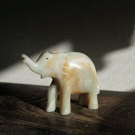 キュートな象◆天然石のオブジェ　オニキス　ビンテージ　インテリアオブジェ　動物　インテリア　i3