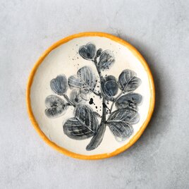 ブラックリーフ（冬）の手描き絵皿Ⅱ