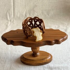 ラタンとビーズ刺繍のバングル