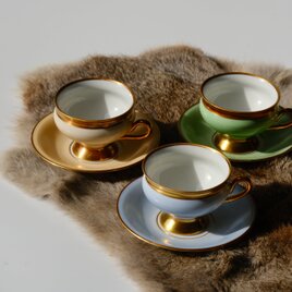 【KPM】デンマーク製 /ヴィンテージ/ ゴールドトリム×パステル デミタスカップ&ソーサー 3客セット