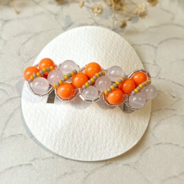 ポップなビーズのバレッタ　オレンジ