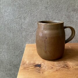 鉄マット釉ピッチャーⅢ