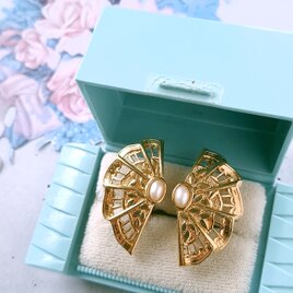 《Avon》 “moonlight lace” gold tone エイボン ヴィンテージイヤリング