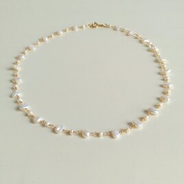 ケシ淡水パールショートネックレス