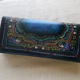 刻印＆拭き染めのロングウォレット　花柄（マチ付き）