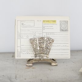 古い透かしのペーパーホルダー