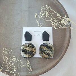 ★c　"個性惹かれるアクセサリー…"　秋　冬　大ぶり　ゆらゆら揺れる　天然素材　シルバー　ピアス／イヤリング