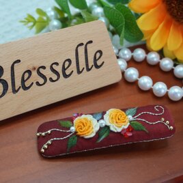 紅薔薇の晩鐘 — 真紅シルクと黄金ローズのエレガントヘアクリップ