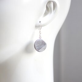 レジンアート　ラウンドピアス〈嵐の夜に〉