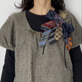 【1点もの】ネクタイリメイクコサージュ＊ブルー系