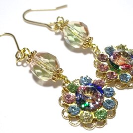 アイリスガラスとウランガラスビーズのフラワーピアス