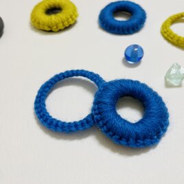 【輪っか】軽くて存在感あるブローチ　ふくべひょうたん　ブルー