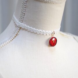 【受注製作】レジンアート　ラウンドモチーフとタティングレースとサテンリボンのチョーカー〈夜の椿〉