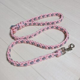 パラコード リード　大型犬用　光沢ピンクのLoveLove編み　お揃いの首輪もあります