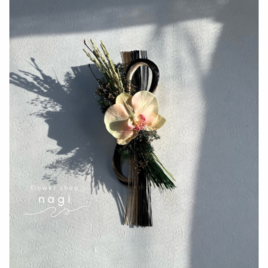 【水引飾り/Black×gold/蘭(ﾋﾟｰﾁｲｴﾛｰ)】