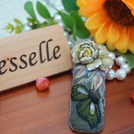 Blesselle FY手染め糸 × 立体刺繍 牡丹と蝶のヘアクリップ【一点物】