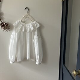 ふんわりホワイトのブラウス（0-to-138)