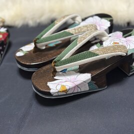 M 背の高くなる下駄 牡丹 茶 日本桐 反小町のコピー