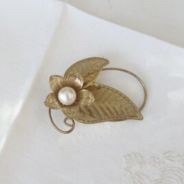 ブルガリア 古いお花のブローチ