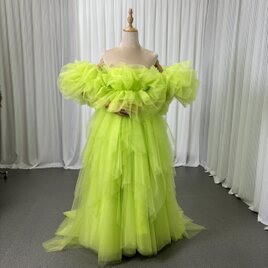 華やか カラードレス ミントグリーン フリル袖 胸元フリル デザイン感 チュールスカート 編み上げ 前撮り